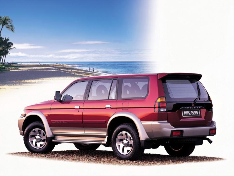  Mitsubishi Pajero Sport 1999 года  (фото 4 из 15)